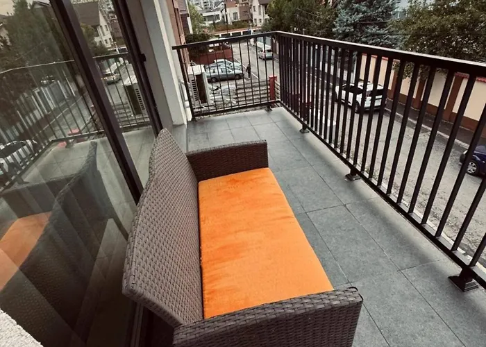 Bright Spot 布加勒斯特